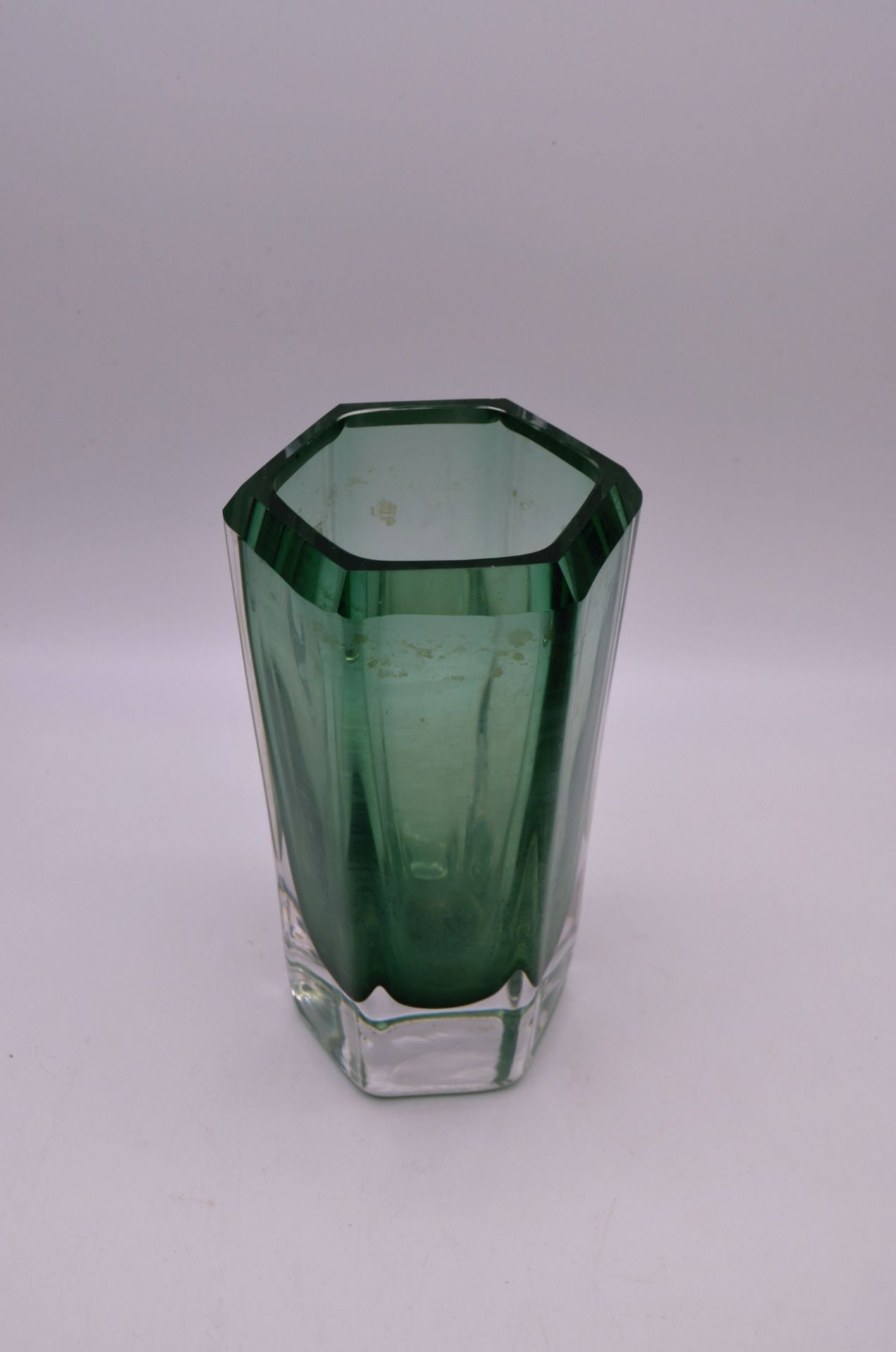 Vase polygone vert Murano - Image 2 of 2