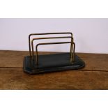 Porte lettre vintage, laiton et cuir 1950