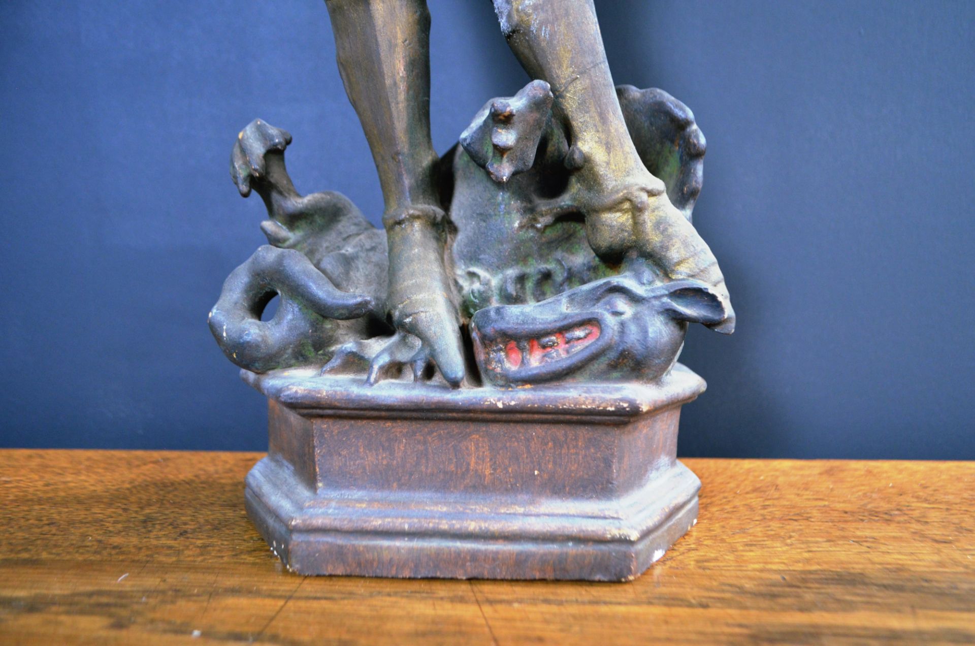 Statue en bois Saint Georges terrassant le dragon - Image 2 of 3