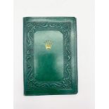 ROLEX Maroquinerie - Pochette en maroquin vert émeraude avec dessin/gravure - insigne centrale