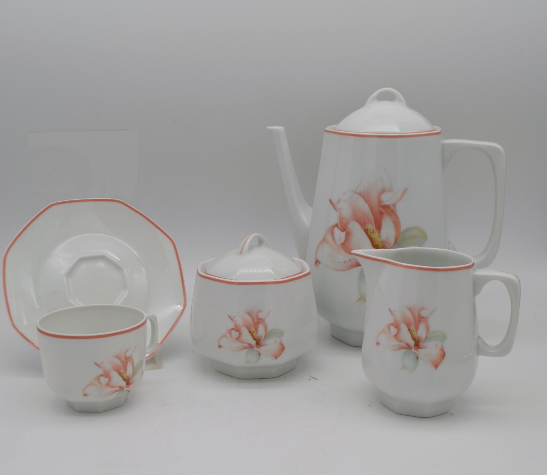 Service en porcelaine de Limoges, manufacture Lafarge, Collection 'Orchidée', vintage - Image 7 of 15