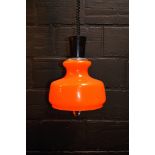 Suspension Vintage en opaline orange 1970