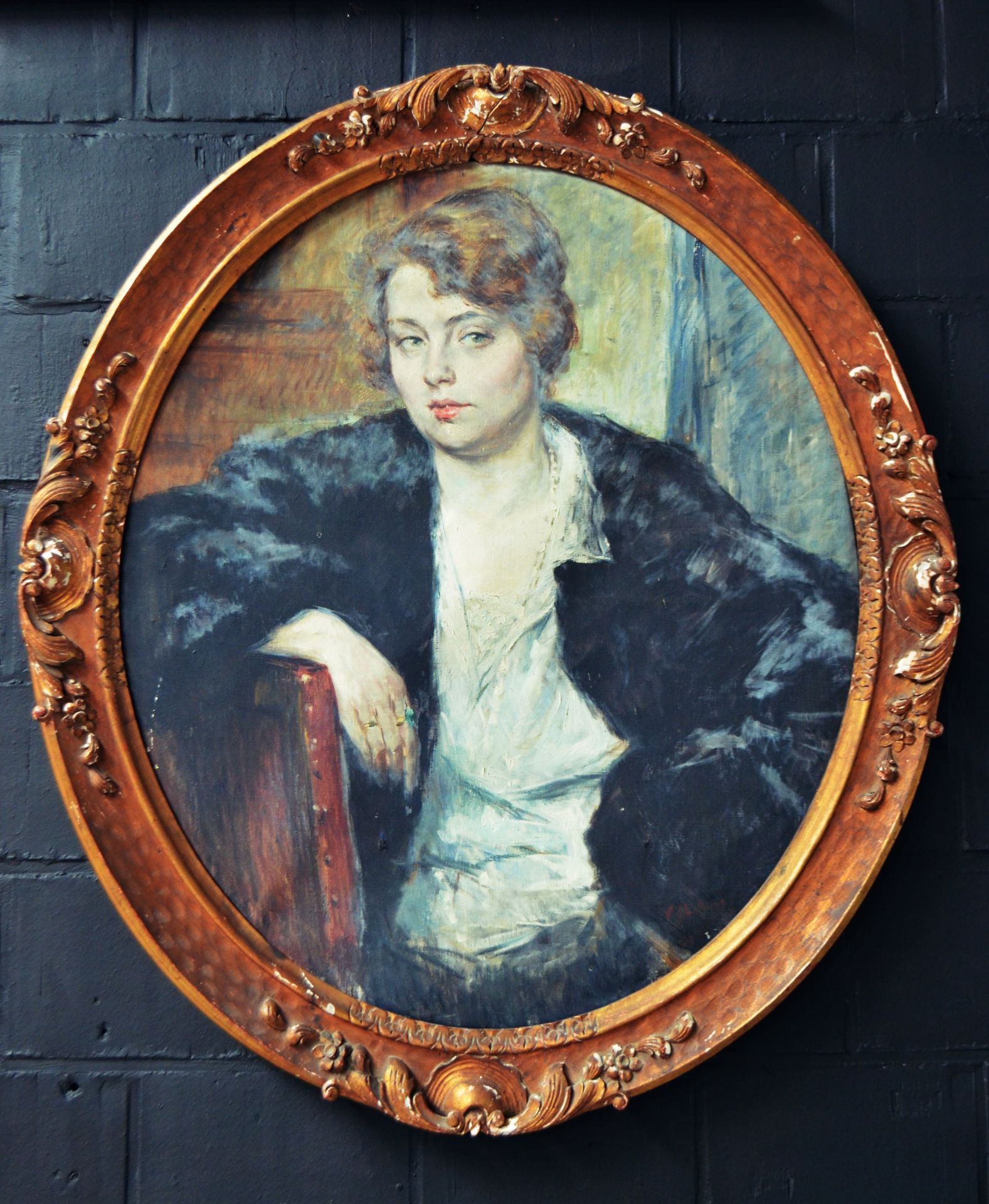 Tableau ovale huile sur toile Portrait de jeune femme signé Victor Abeloos 1923