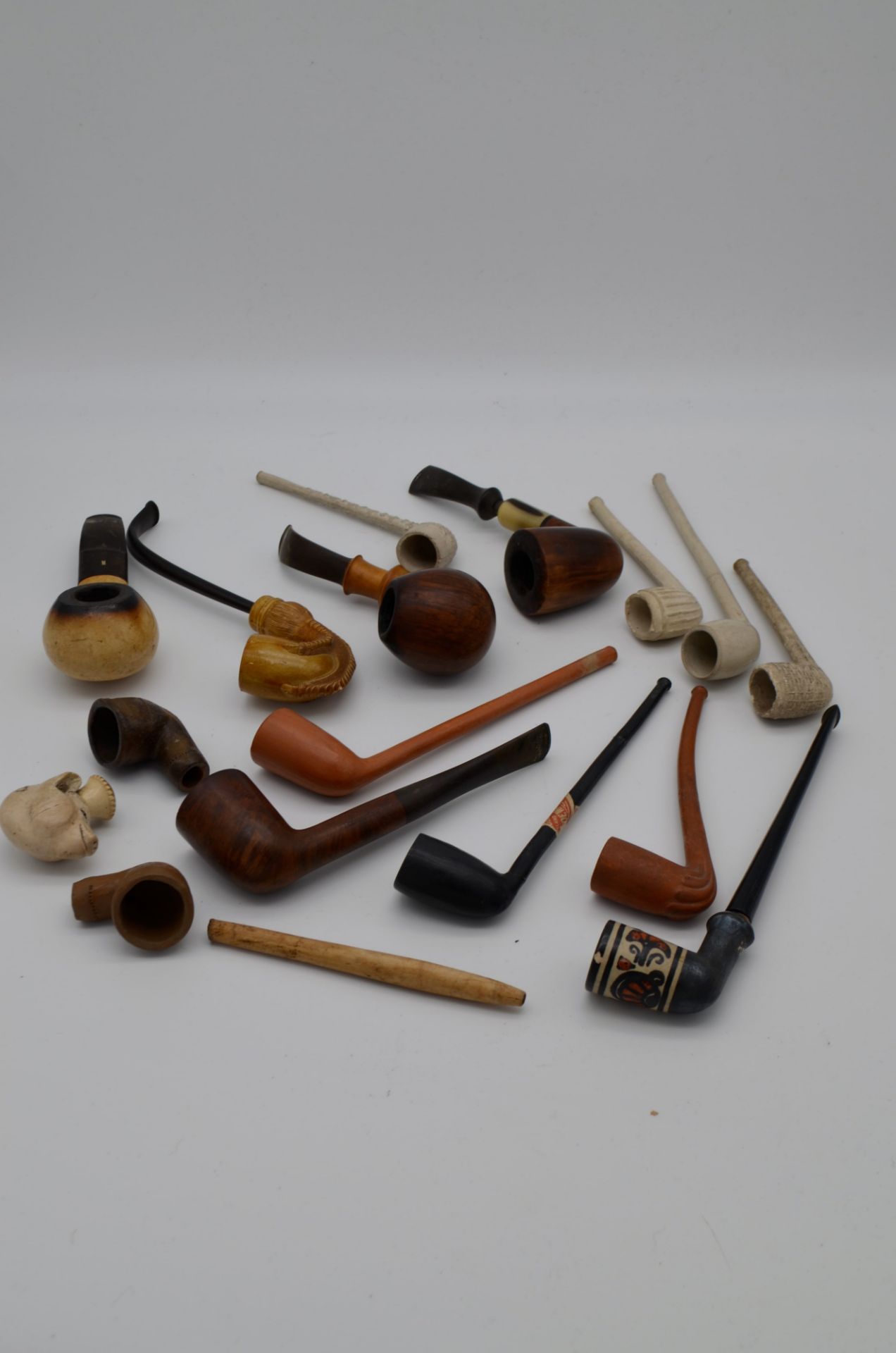 Collection d'anciennes pipes