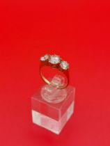 9ct gold ring with 3 stones, ring size M