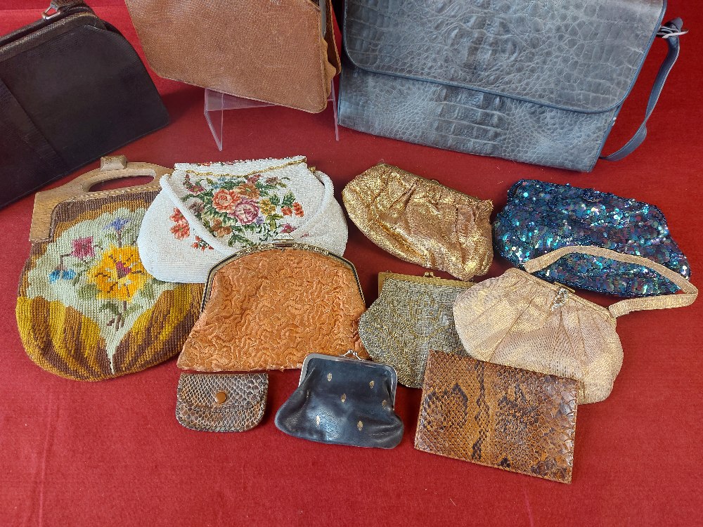 Vintage ladies handbags and evening bags. Including Mappin and Webb handbag in snake/lizard skin. - Image 4 of 4