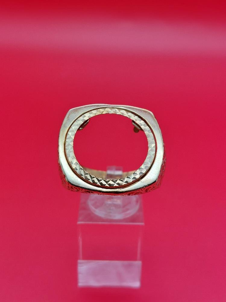 9ct gold ring sovereign holder 12.7 grams - Image 3 of 4