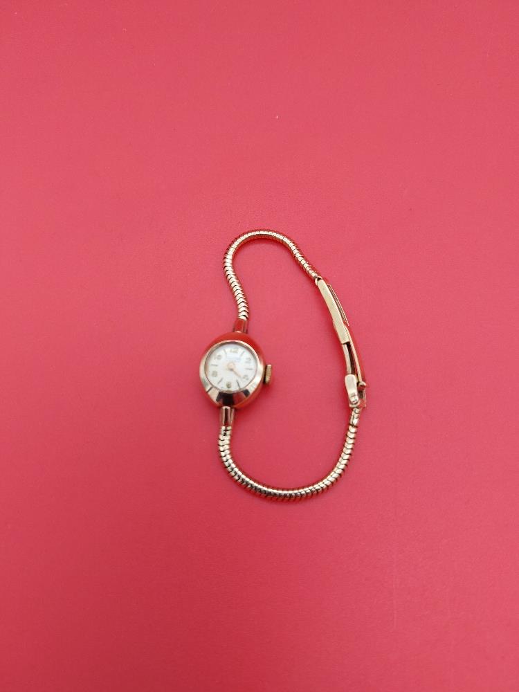 9ct gold ladies watch weight 10.5 grams