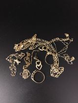 Collection of 9ct gold items (broken jewellery 15.4 grams)