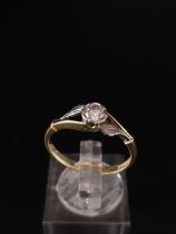 18ct gold diamond ring. Size O