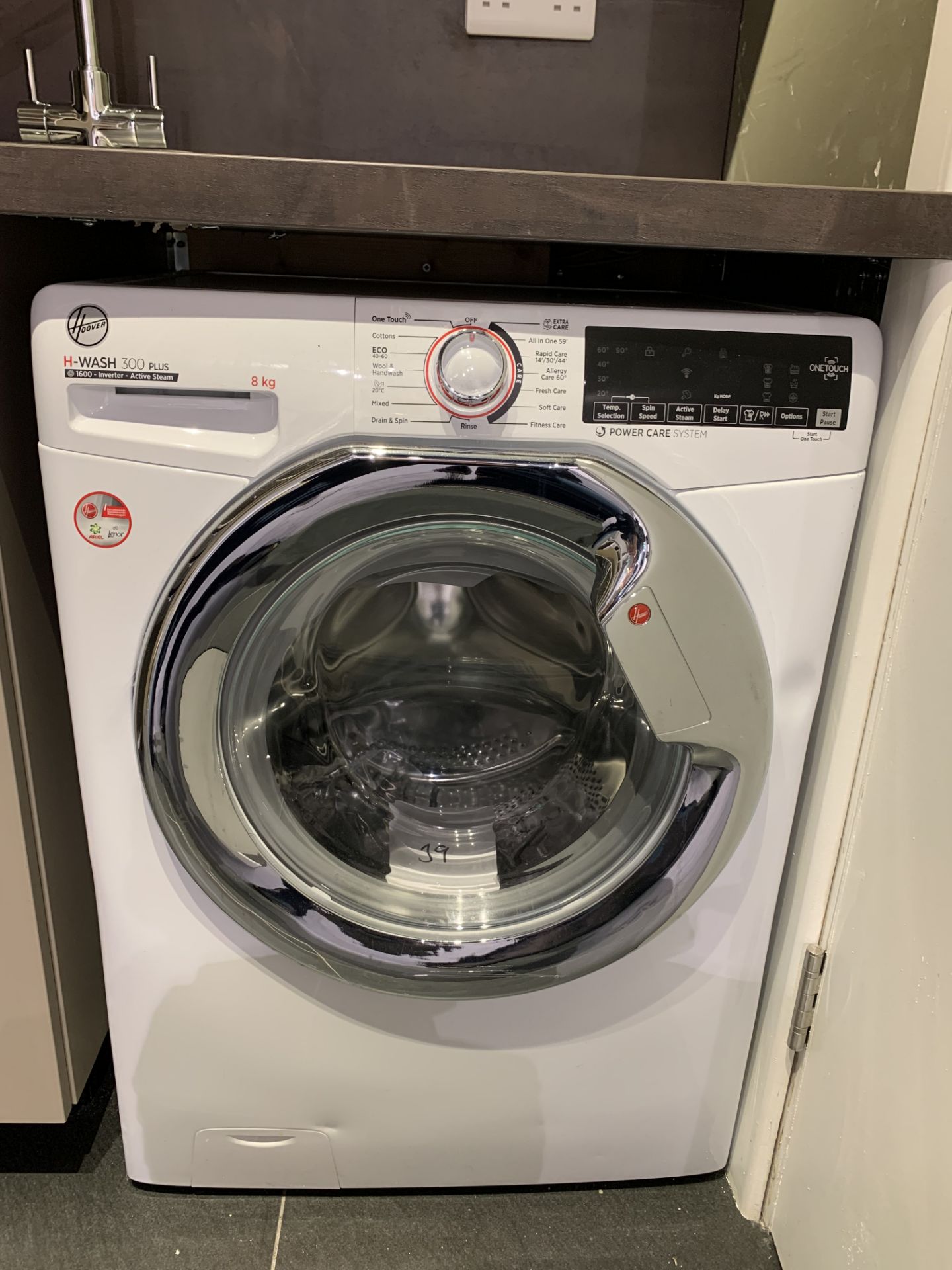 Hoover Washing Machine (Slight damage to front panel)