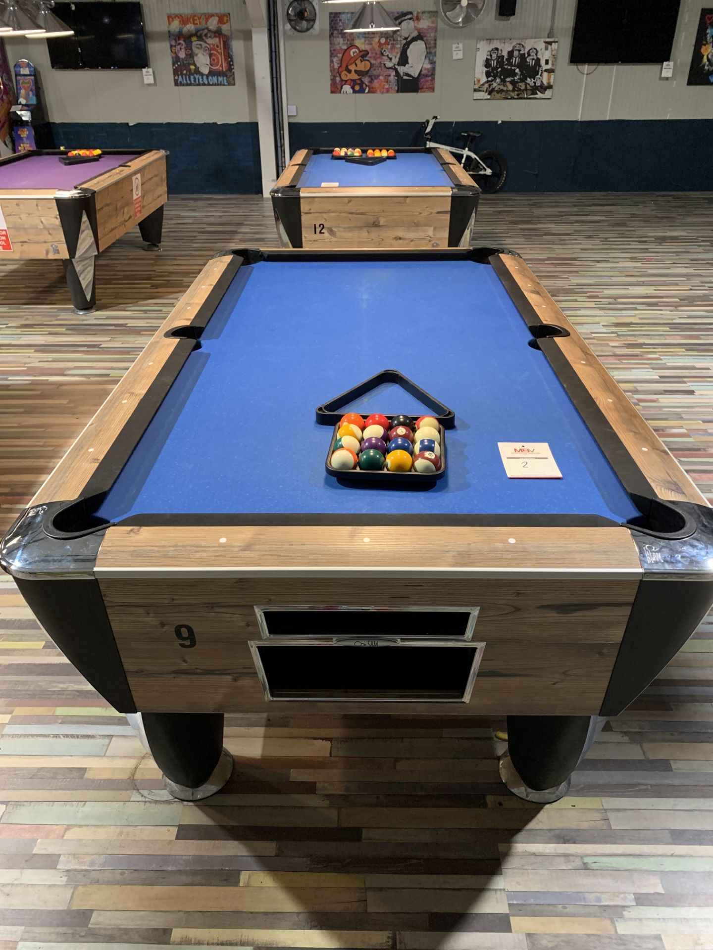 Free To Play Pool Table, set of balls and triangle