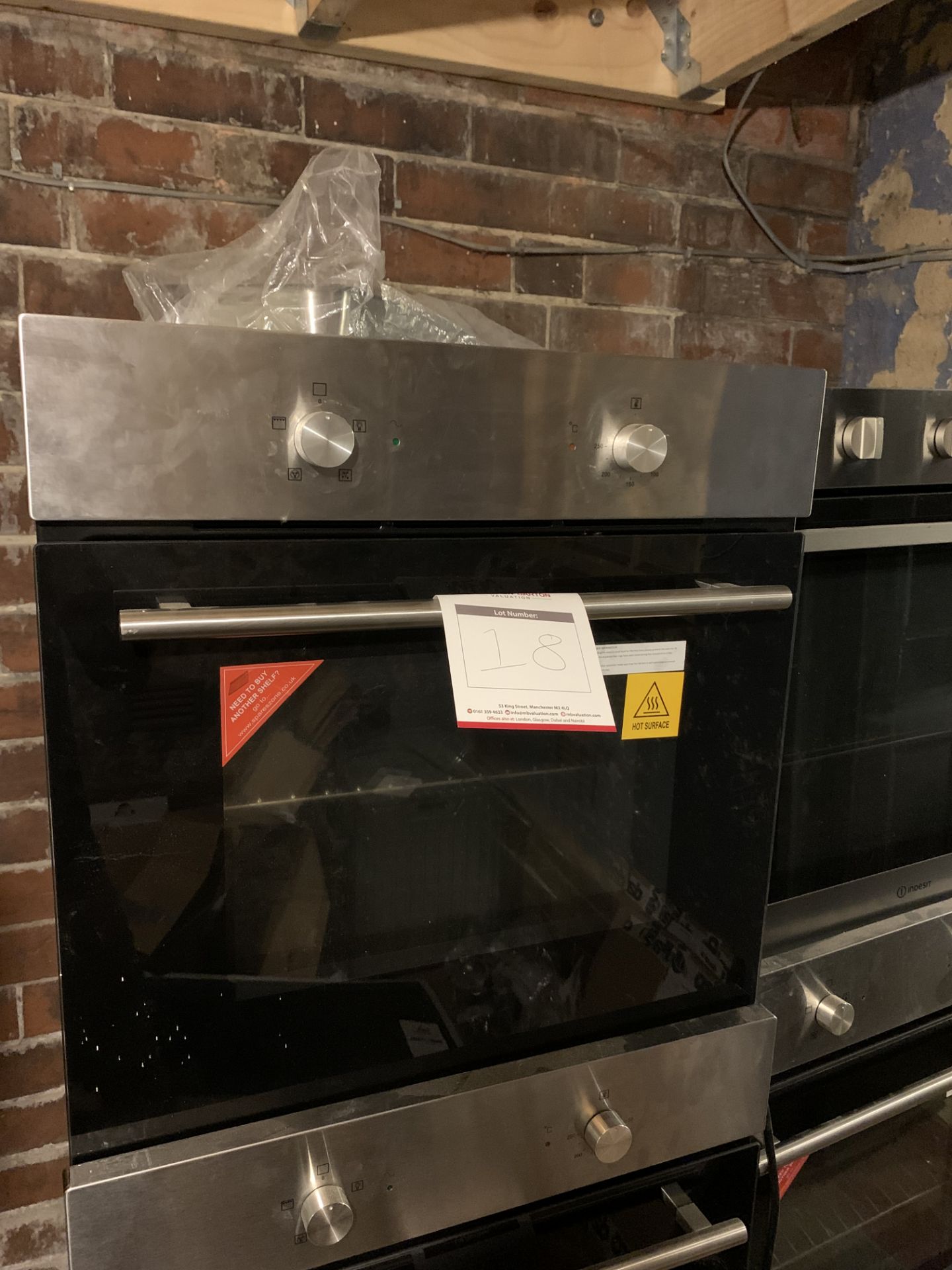 Indesit Integrated Oven (ex-replacement, item has been used)