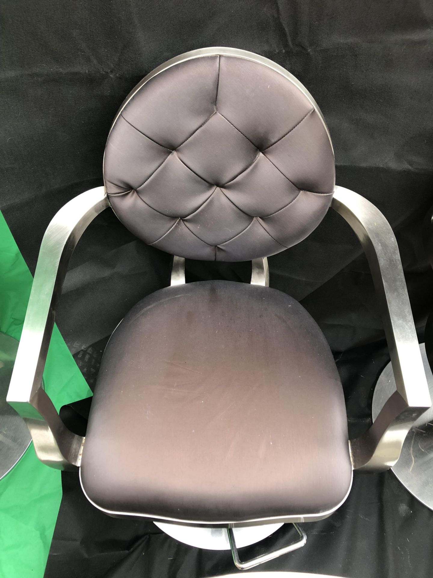 6 x Salon swivel chairs upholstered in dark grey synthetic leather - Image 6 of 9