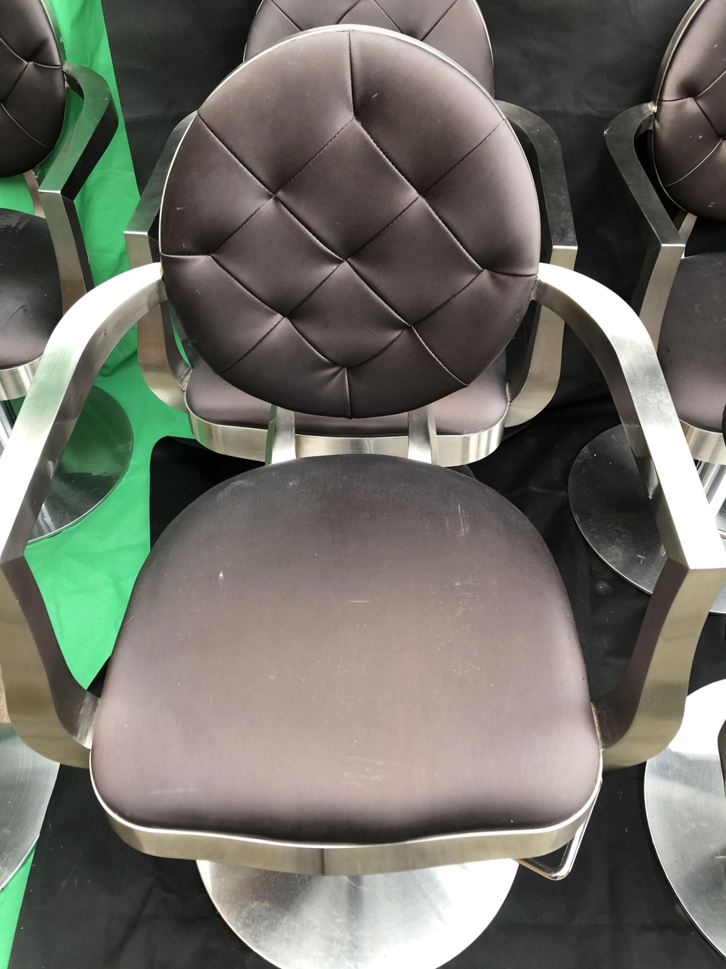 6 x Salon swivel chairs upholstered in dark grey synthetic leather - Image 3 of 9