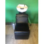 1 x Hair back-wash chair with electric leg lift