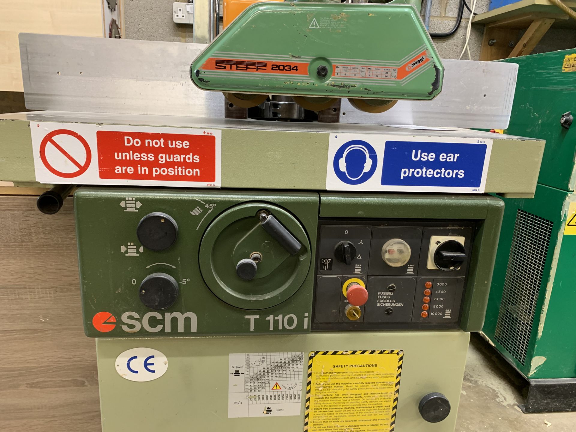 SCM type T110i Spindle Moulder with Maggi power feed and associated tooling - Image 4 of 4