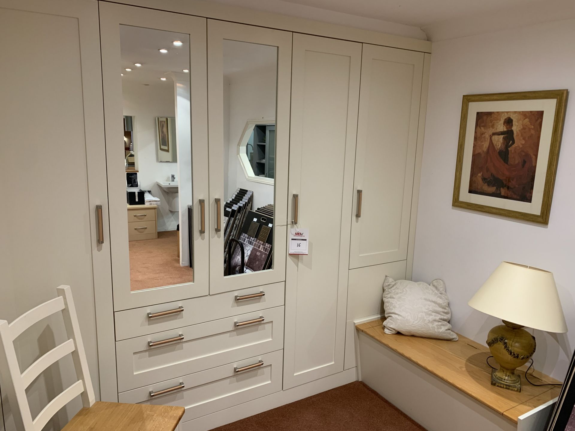 Display bedroom fitted furniture