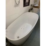 Display freestanding bath