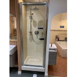 Display shower cubicle and tray
