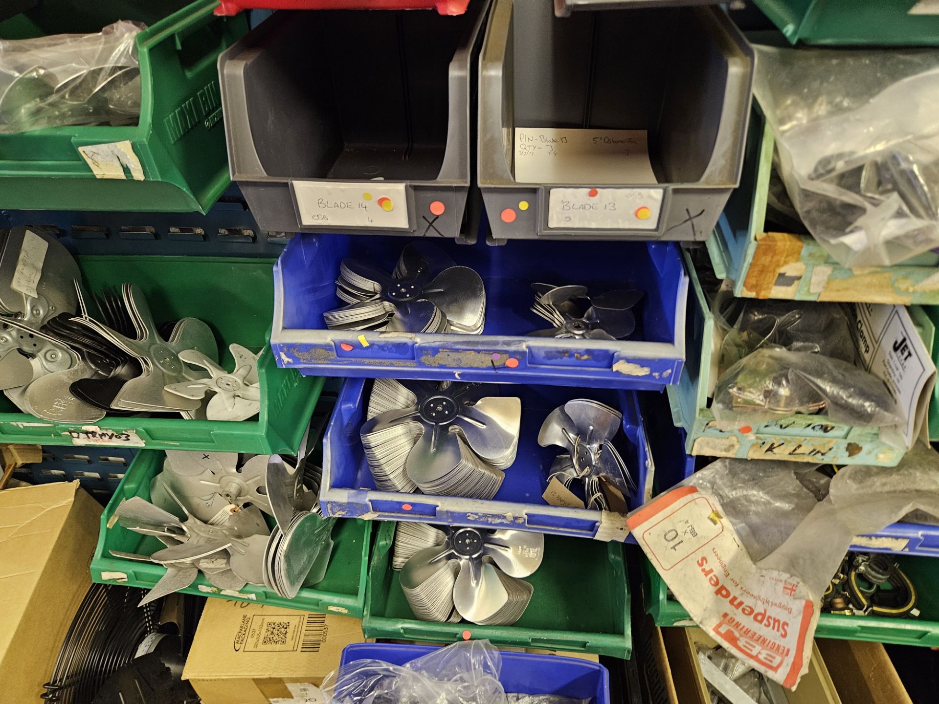 Far side wall of Assorted stock Boxes plus contents to include Motor Fans Fan Blades - Bild 3 aus 5
