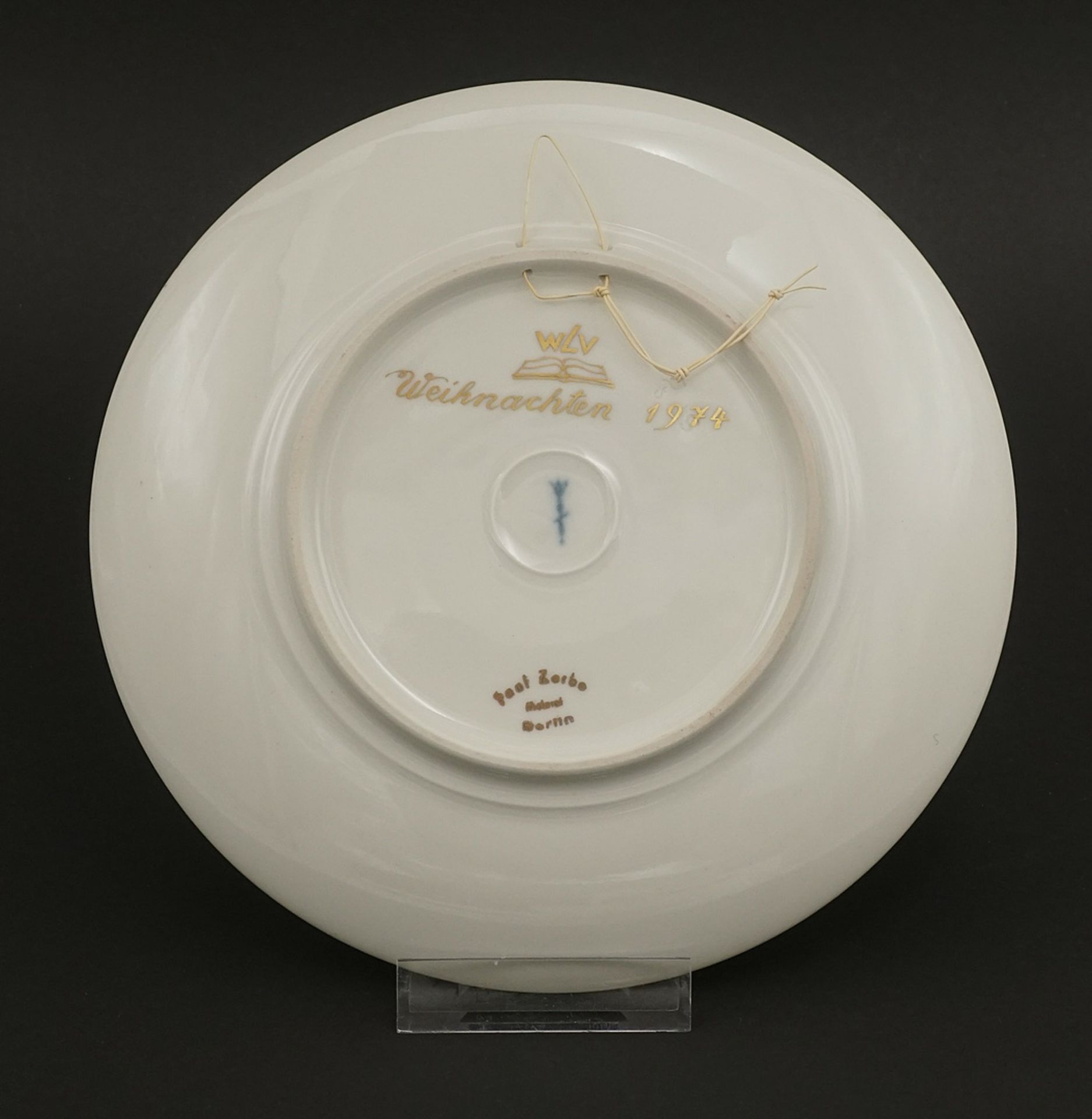Two KPM Berlin plates and one leaf bowl, Paul Zerbe - Image 5 of 7