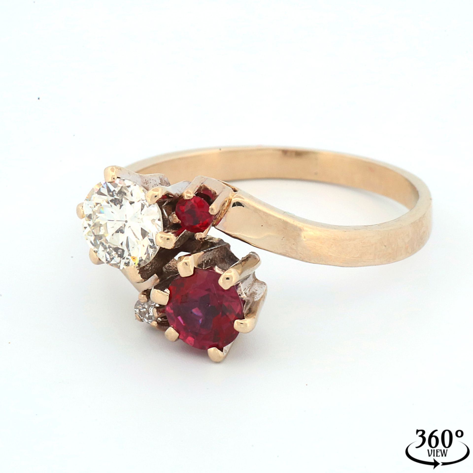 Toi-et-Moi ring with brilliant and ruby