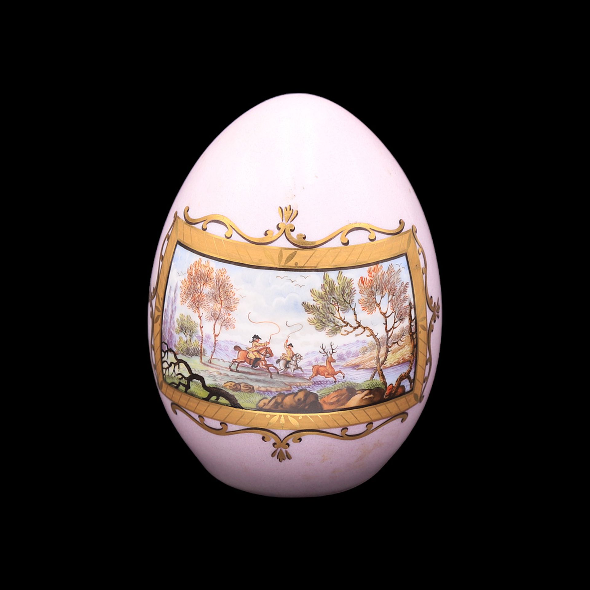 FH Porzellanmanufaktur Ornamental egg with hunting scenery
