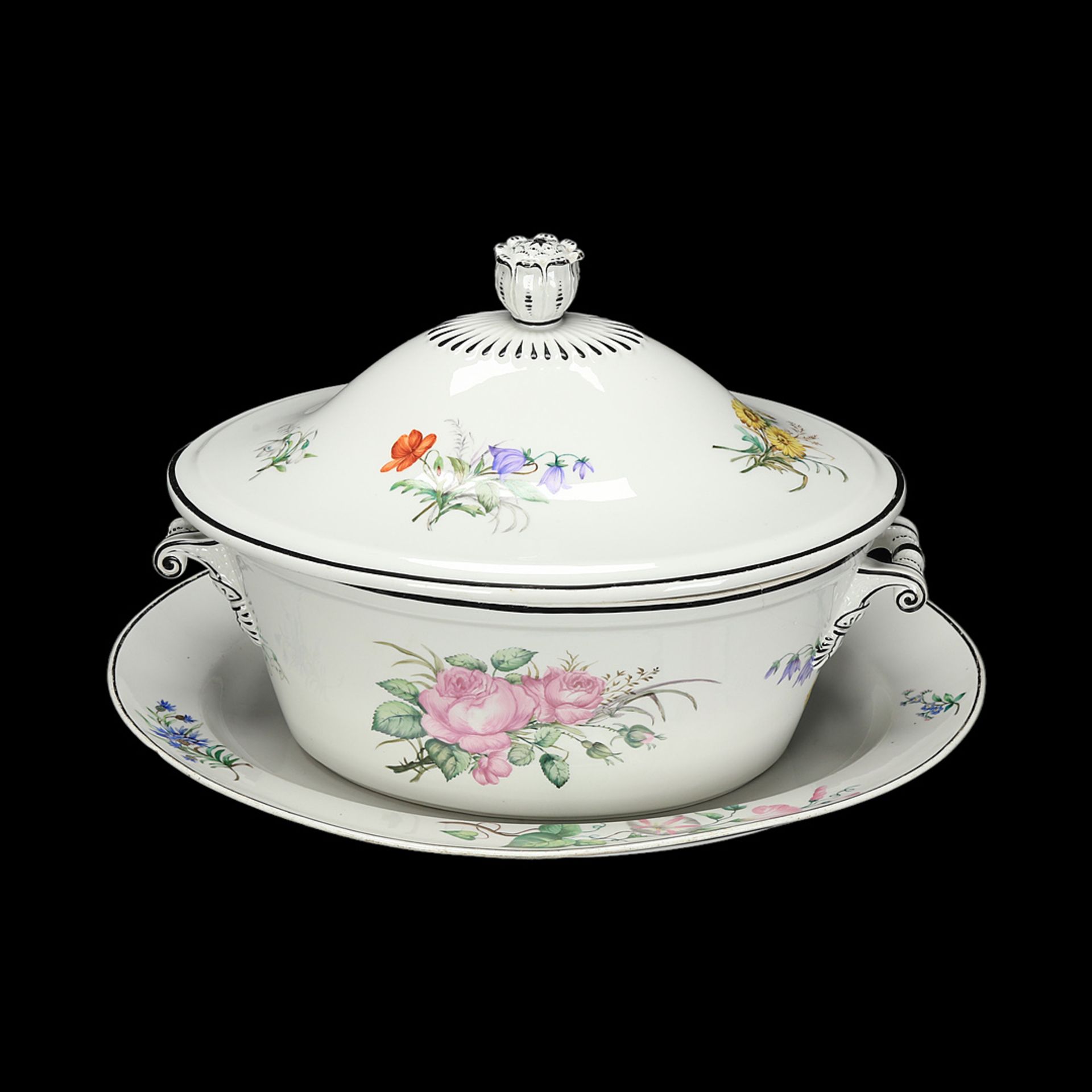 KPM Berlin tureen with base, 19th century - Image 2 of 7