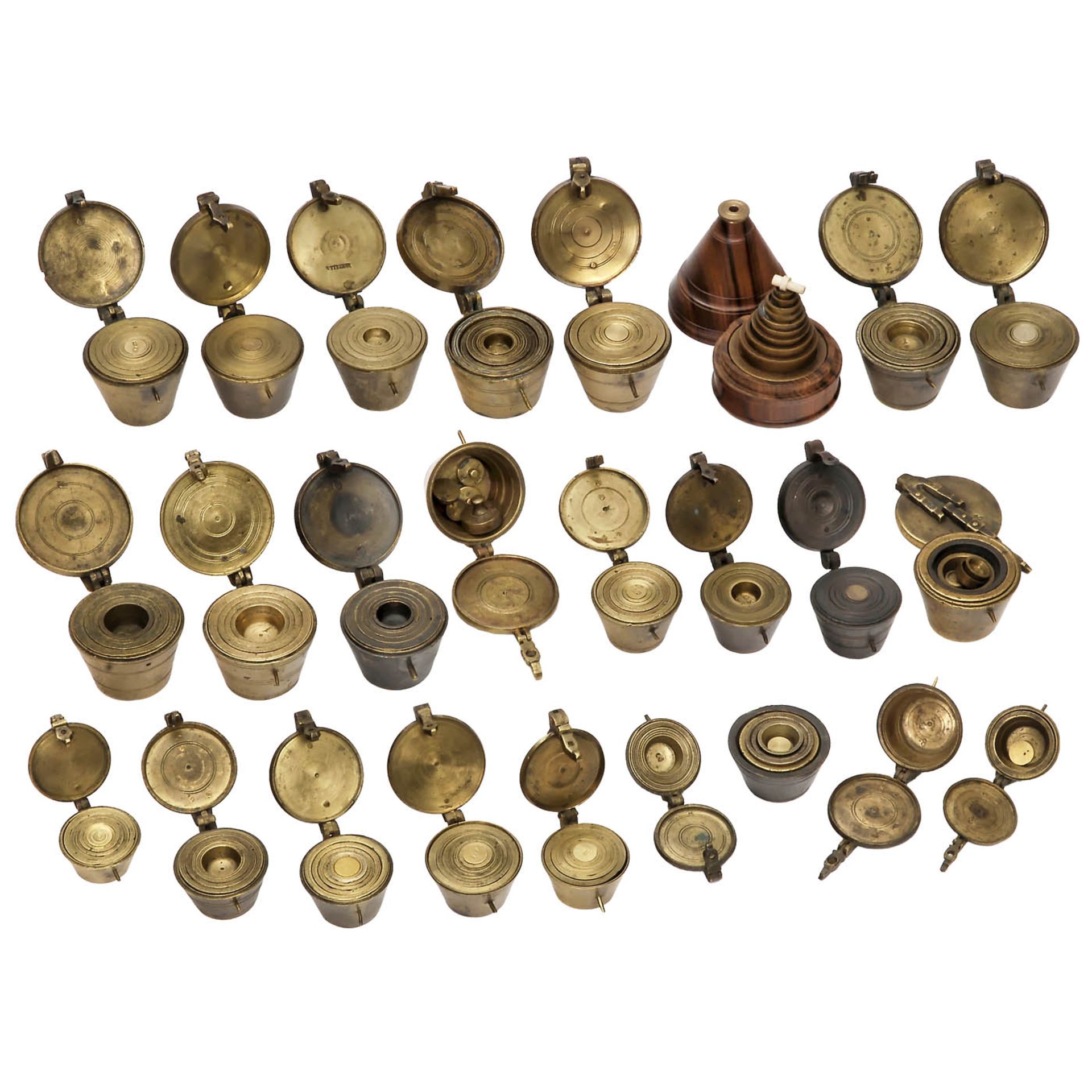 Large Group of Nested Weight Sets, 19th Century - Bild 2 aus 2