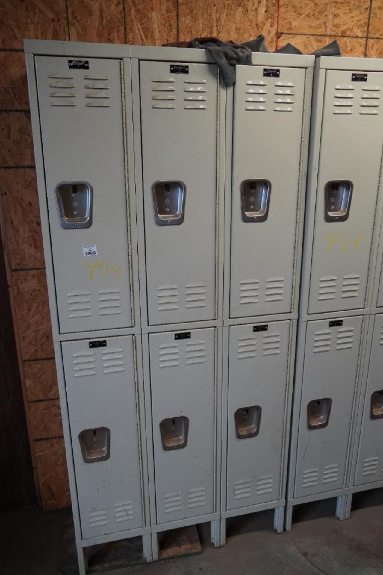 Lockers - Image 3 of 3