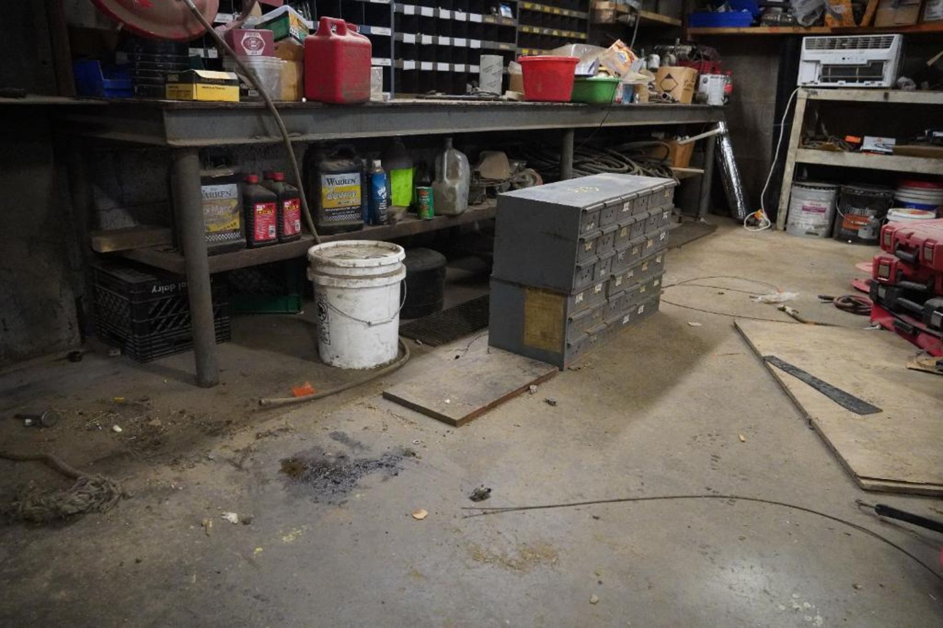 Work Bench & Bolt Bins - Image 3 of 11