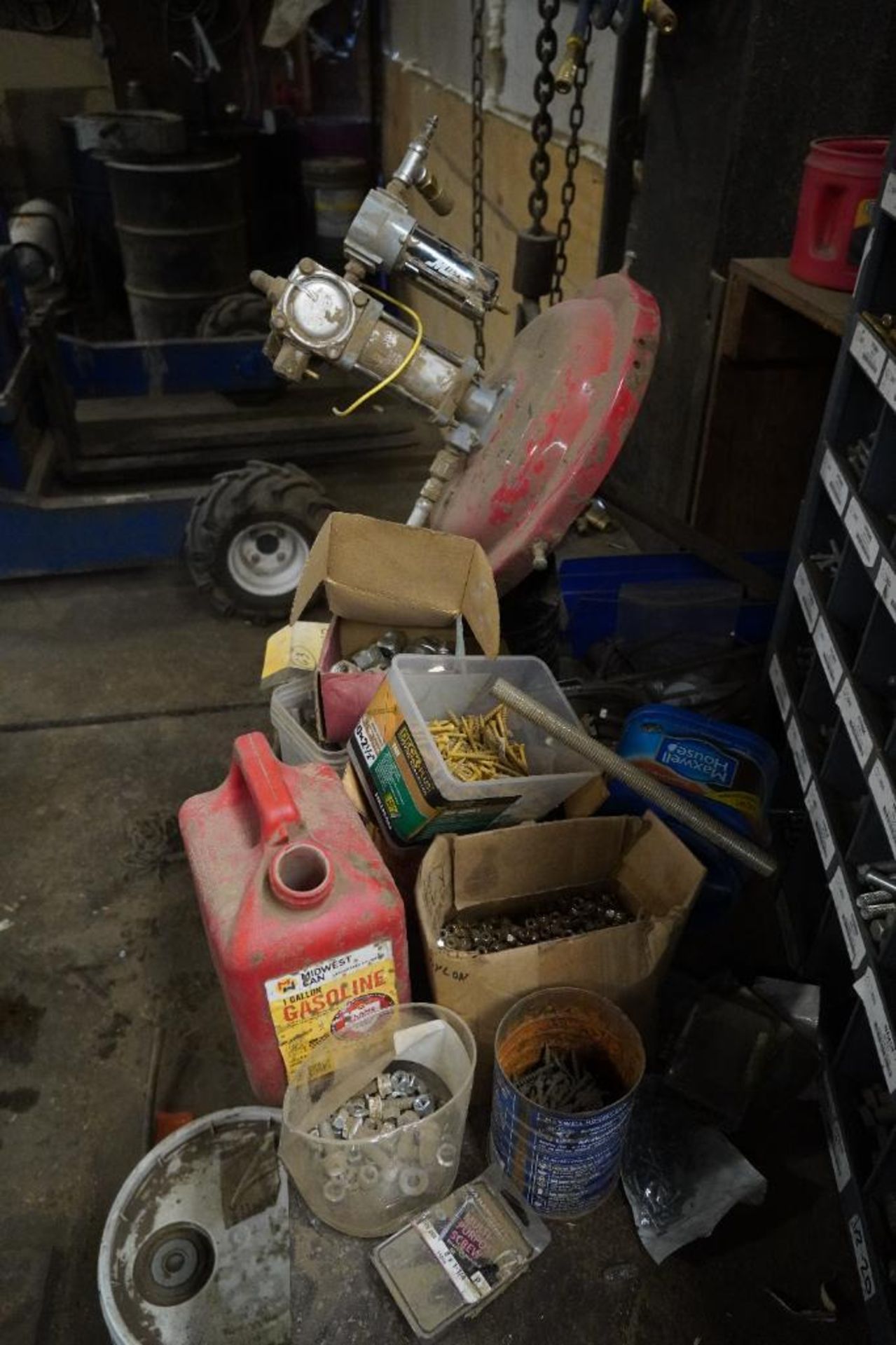 Work Bench & Bolt Bins - Image 10 of 11