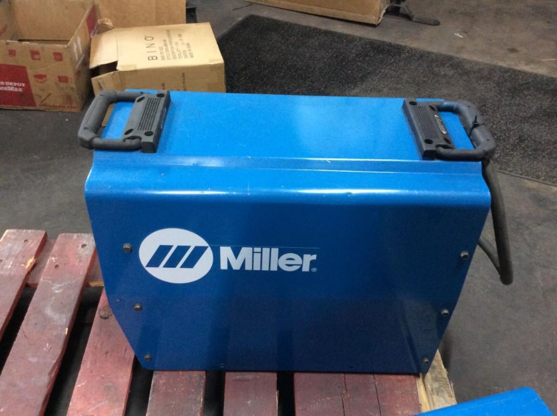 Miller XMT 304 Welder - Image 3 of 3