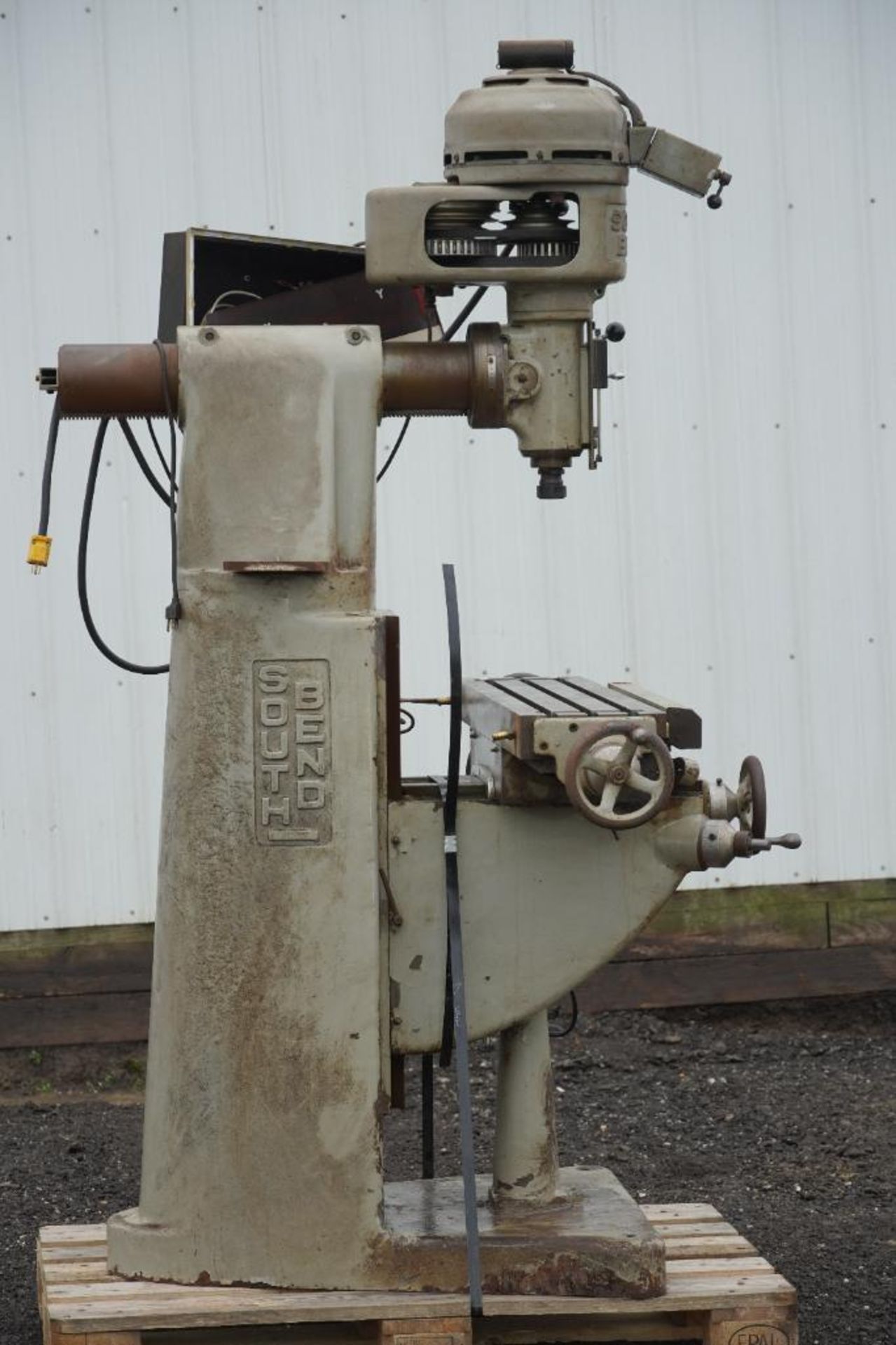 South Bend Vertical Milling Machine