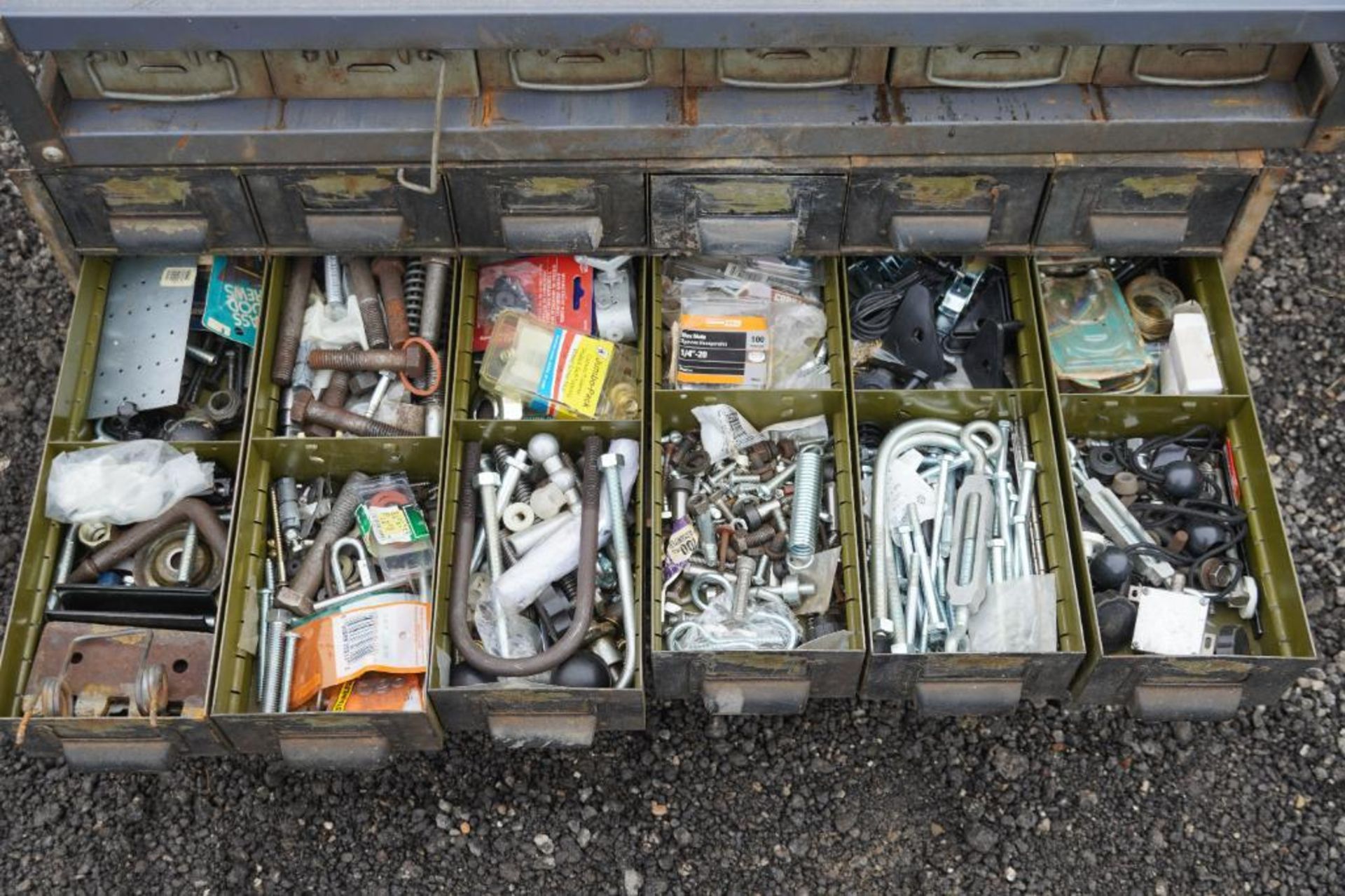 24 Drawer Metal Cabinet - Image 4 of 8