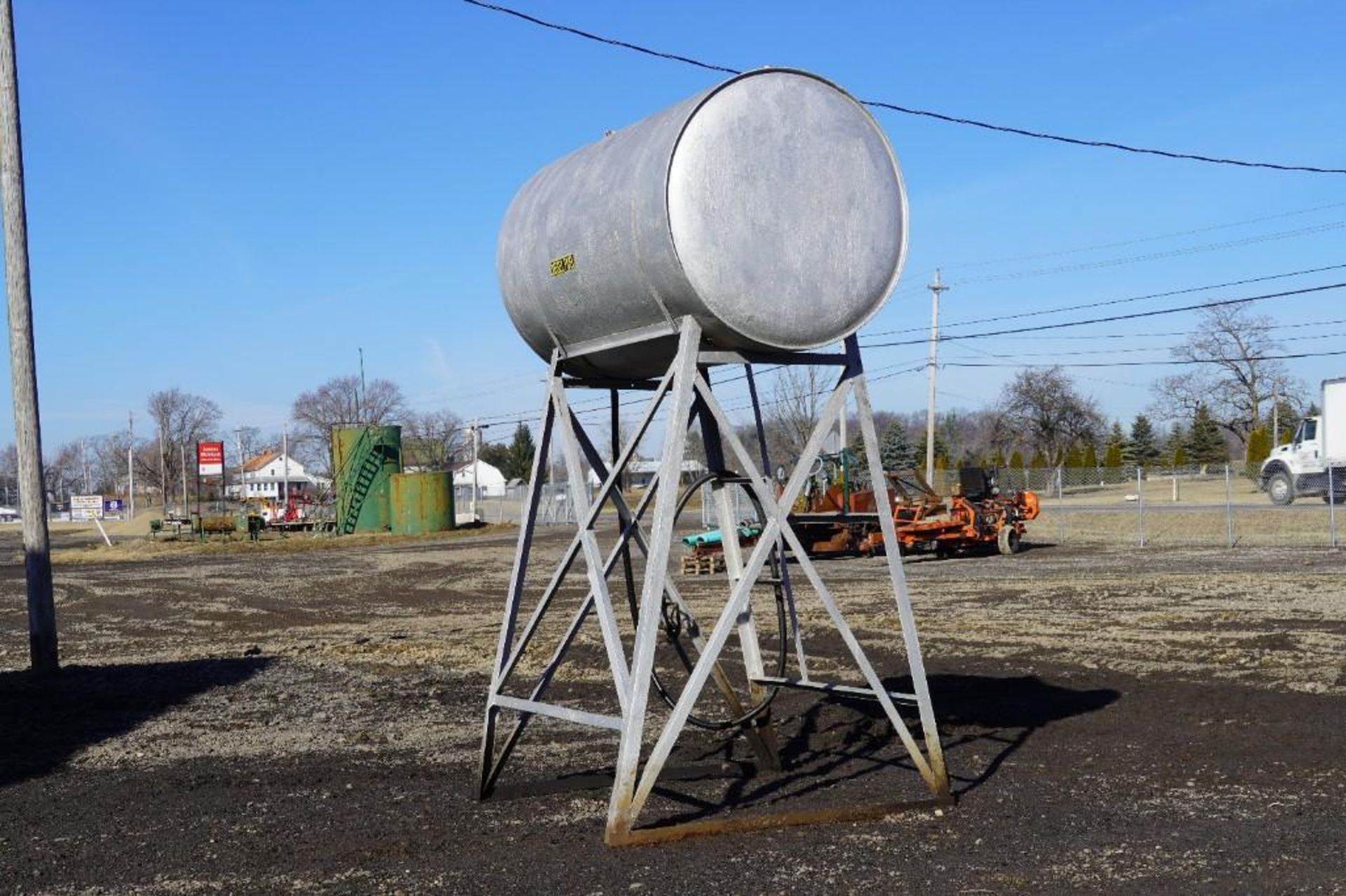 Fuel Tank on Stand - Image 3 of 7