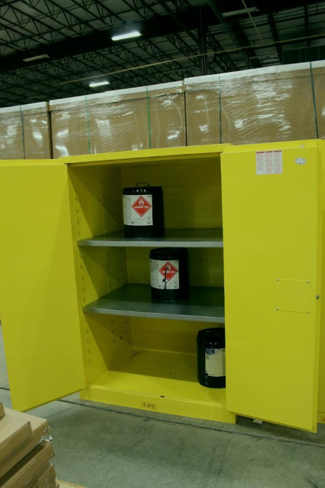 Storage Cabinet - Image 5 of 6