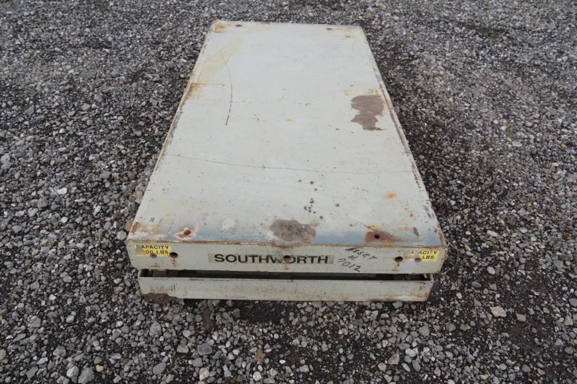 Southworth 48"x24" Hydraulic Lift Table - Image 4 of 4