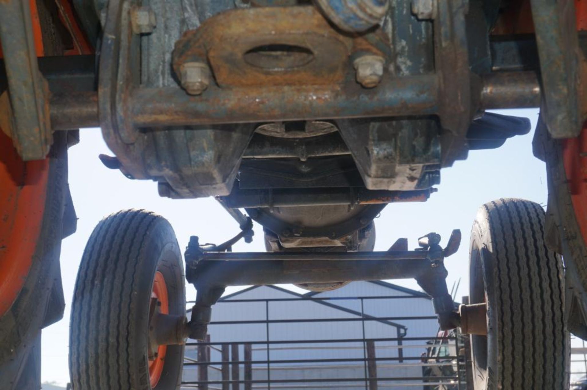 Kubota B6000E Tractor - Image 38 of 40