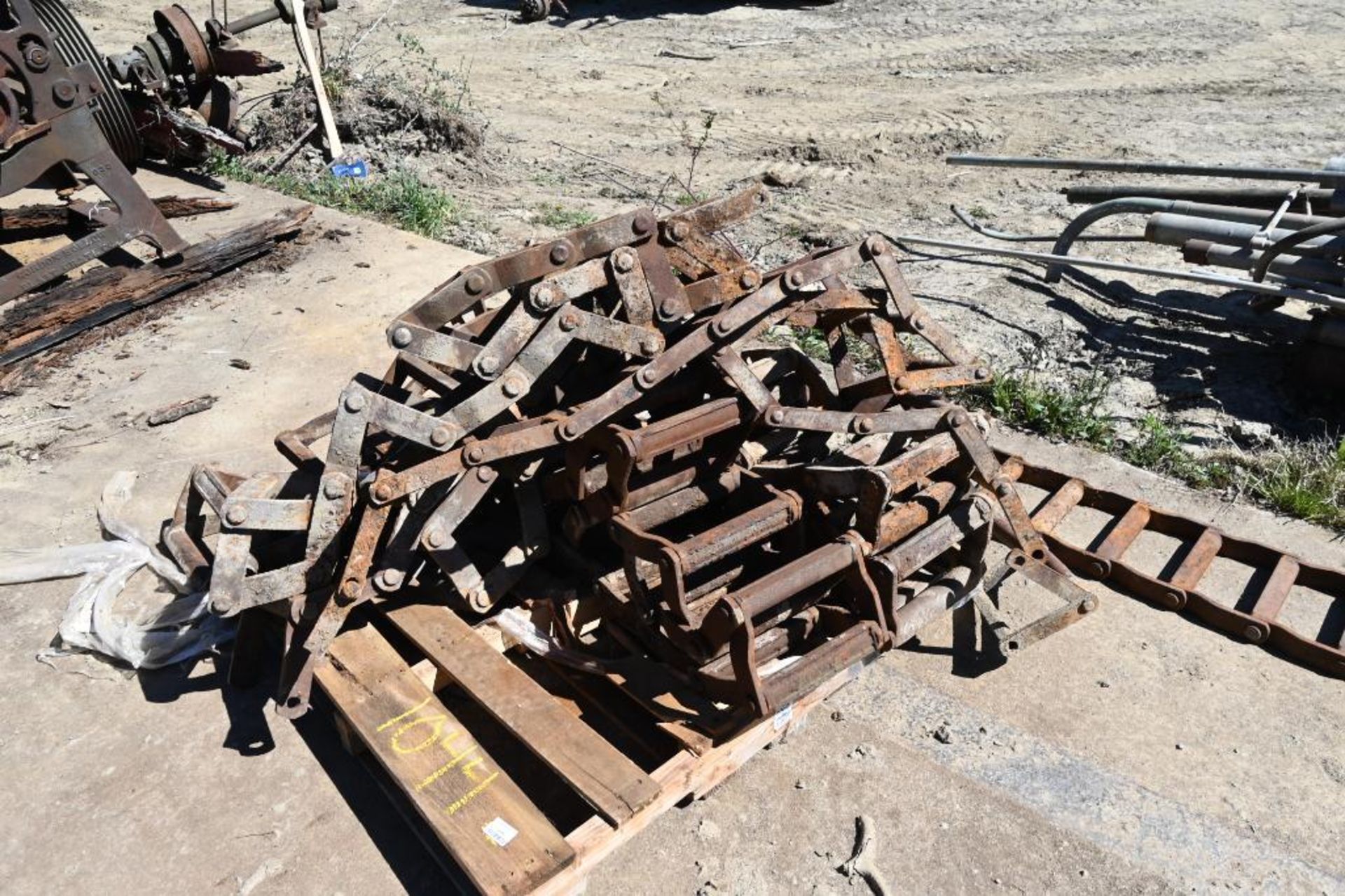 Pallet of Ladder Back Chains