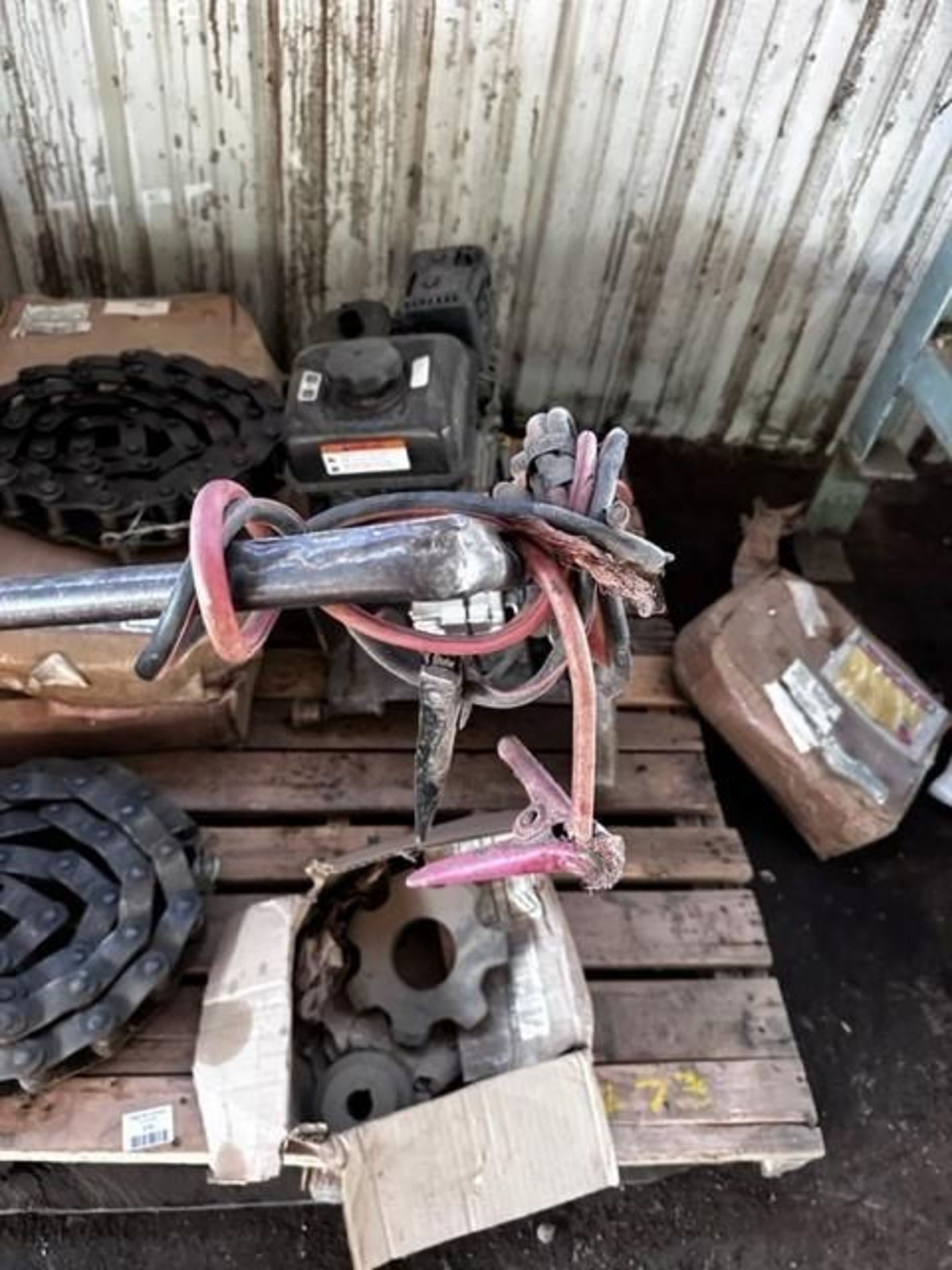 Deck Chain and Portable Alternator - Image 7 of 11