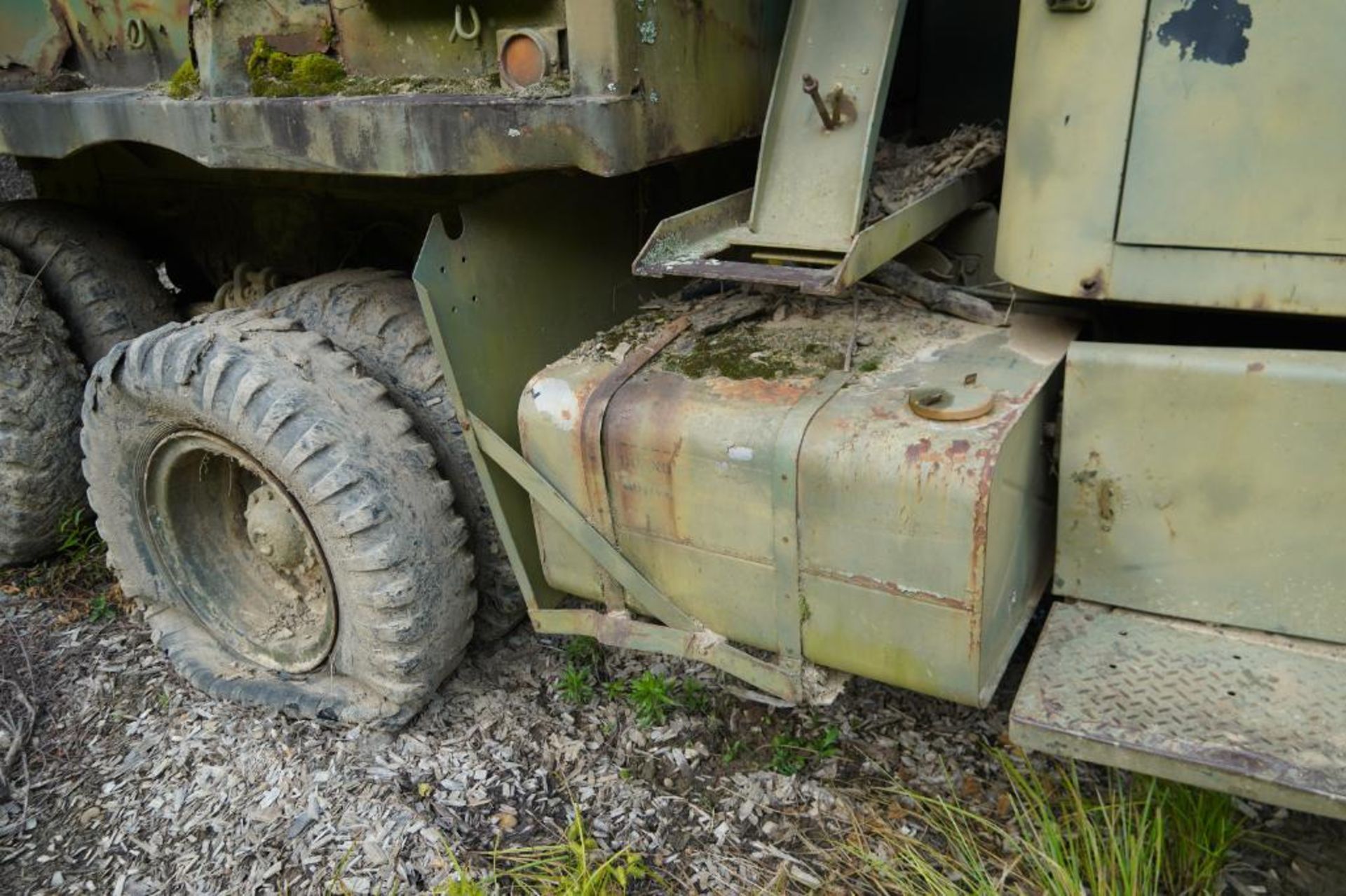 Military 6 x 6 Dump Truck - Image 10 of 50