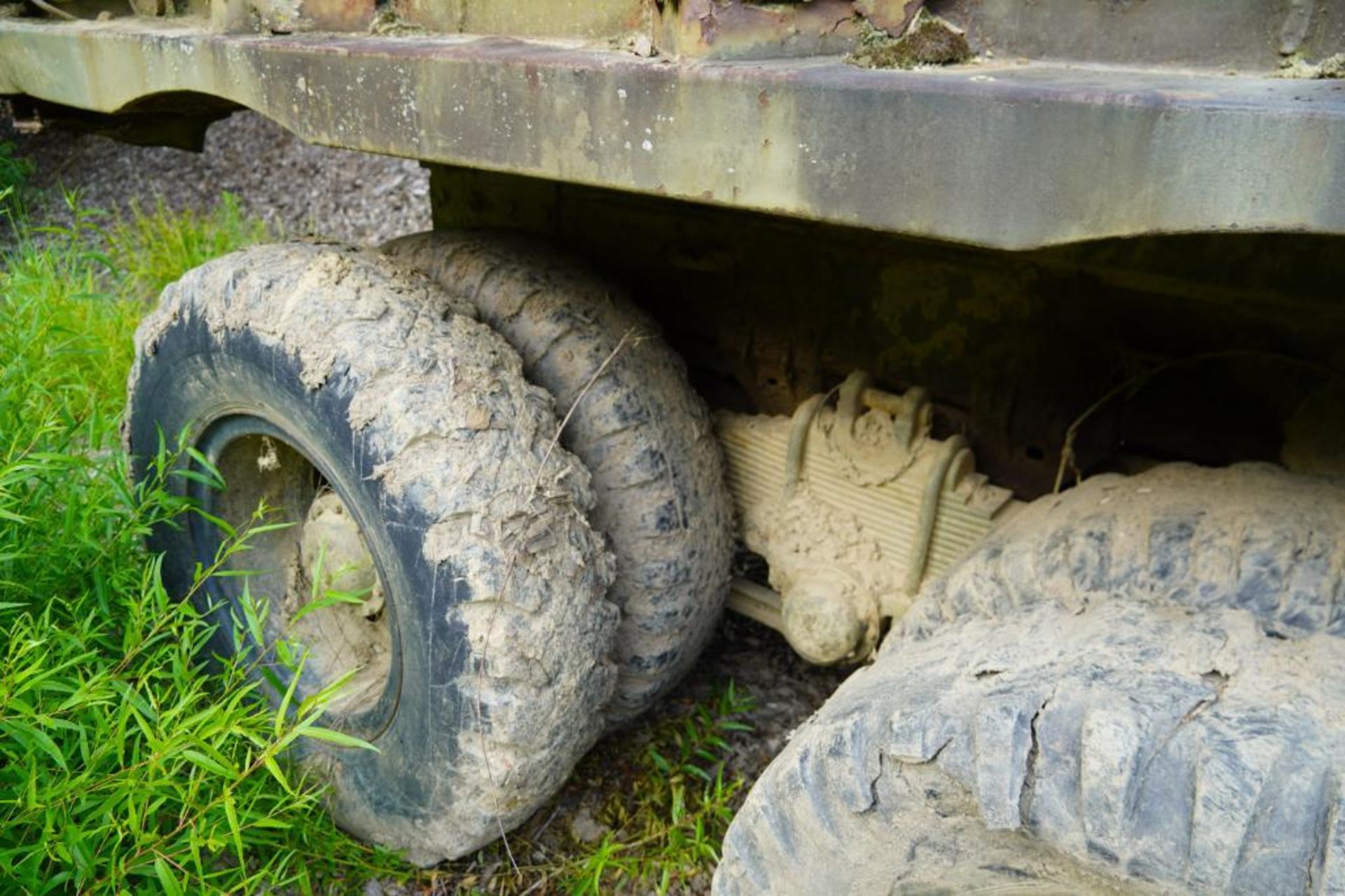 Military 6 x 6 Dump Truck - Image 15 of 50