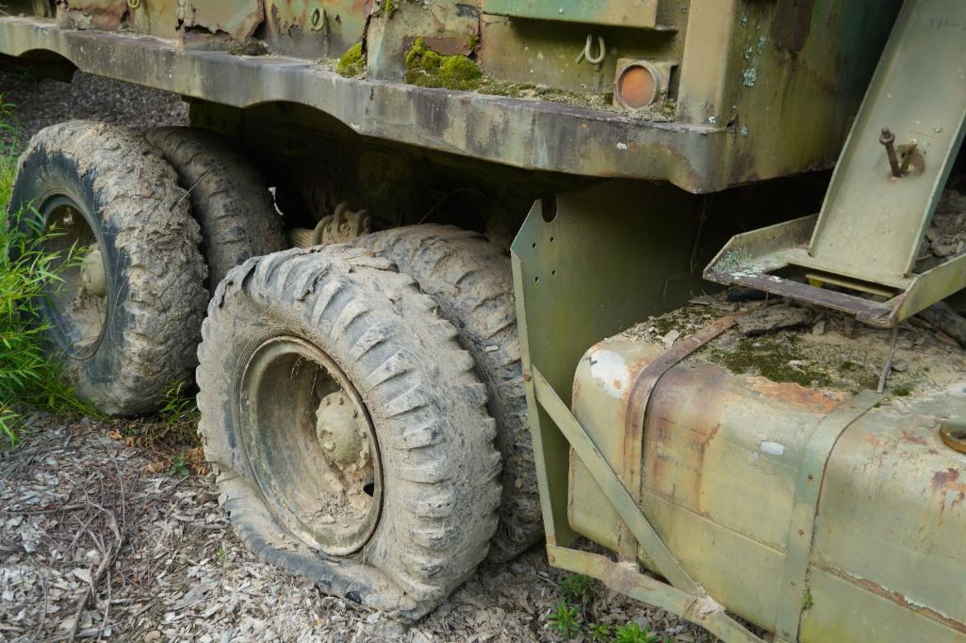 Military 6 x 6 Dump Truck - Image 12 of 50