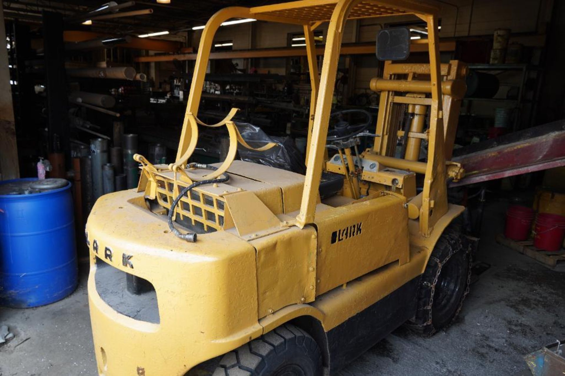 Clark G Forklift - Image 4 of 24