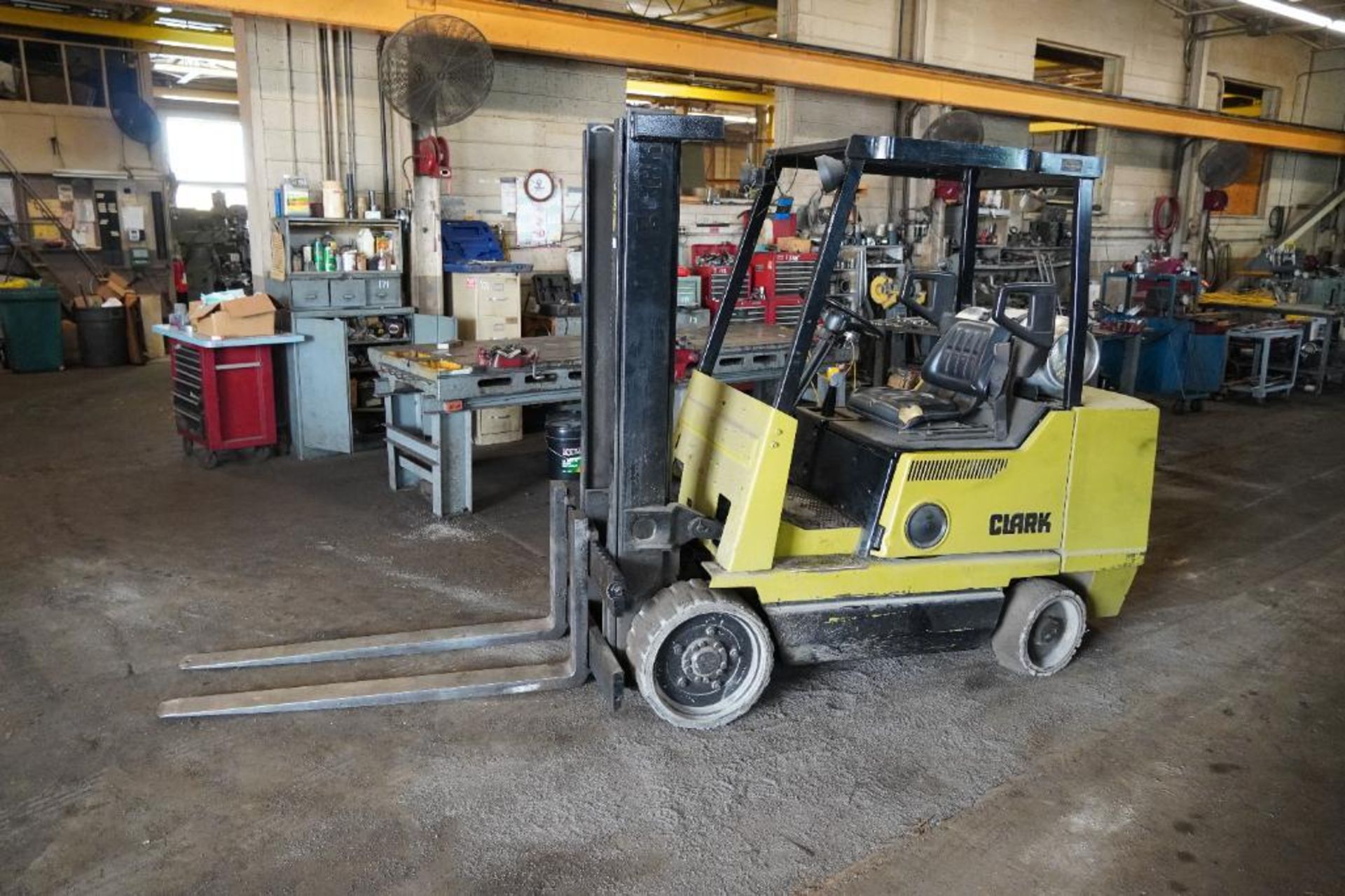 Clark GCS30MB Forklift - Image 2 of 19