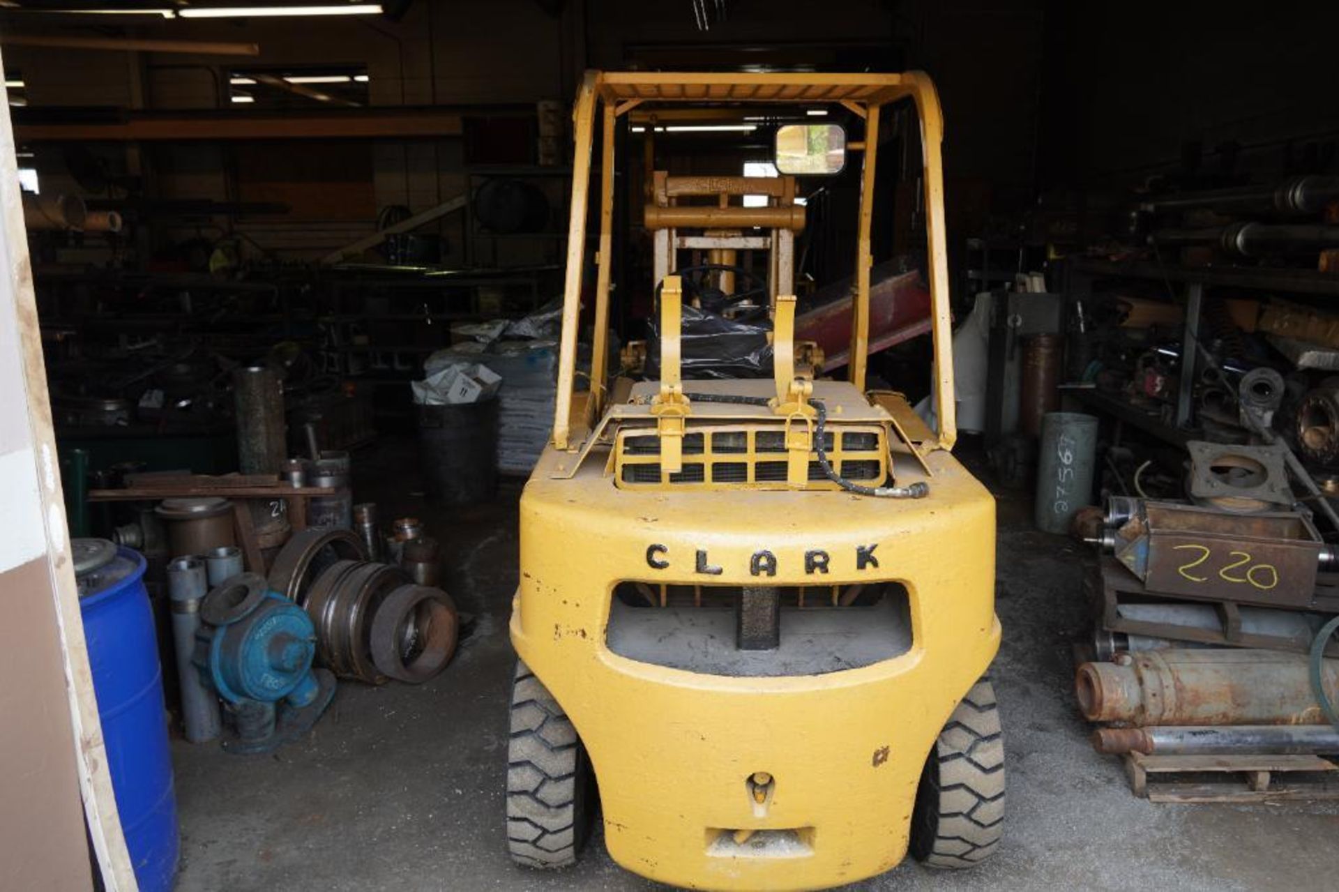 Clark G Forklift - Image 5 of 24