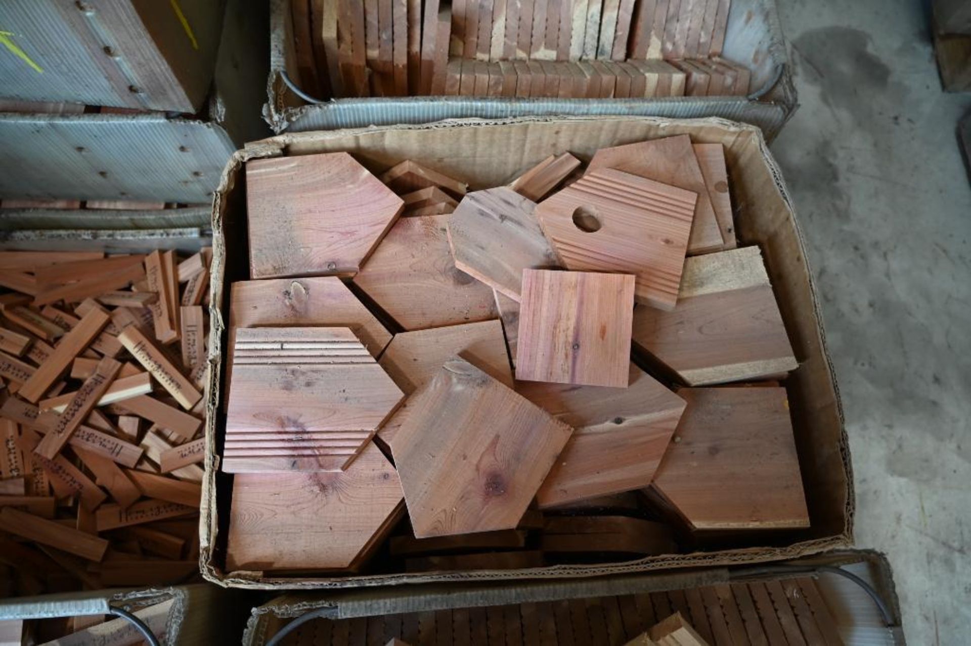 Pallet of Cedar Birdhouse Parts - Image 8 of 8