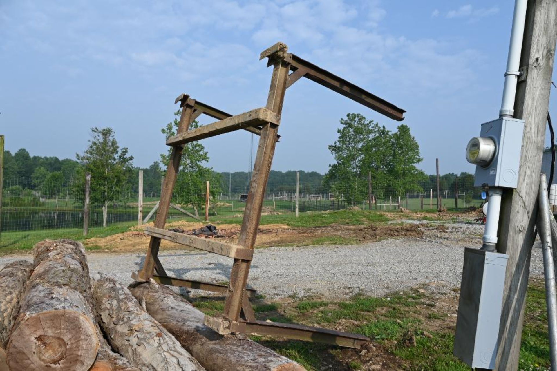 Log Bunks - Image 7 of 11